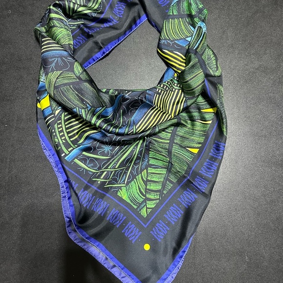 Maison Fétiche Orient 130 Tropical Leaf Print Silk Scarf  Box Rolled Edges Silk - Picture 10 of 16